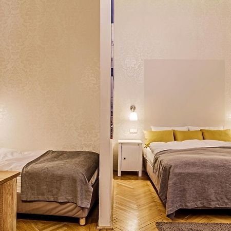 The Cream Bed & Breakfast Budapest Bagian luar foto
