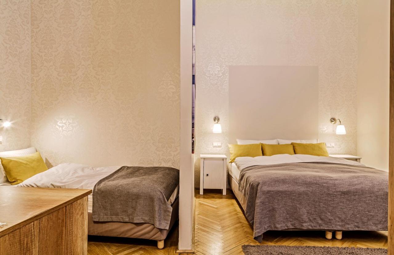 The Cream Bed & Breakfast Budapest Bagian luar foto