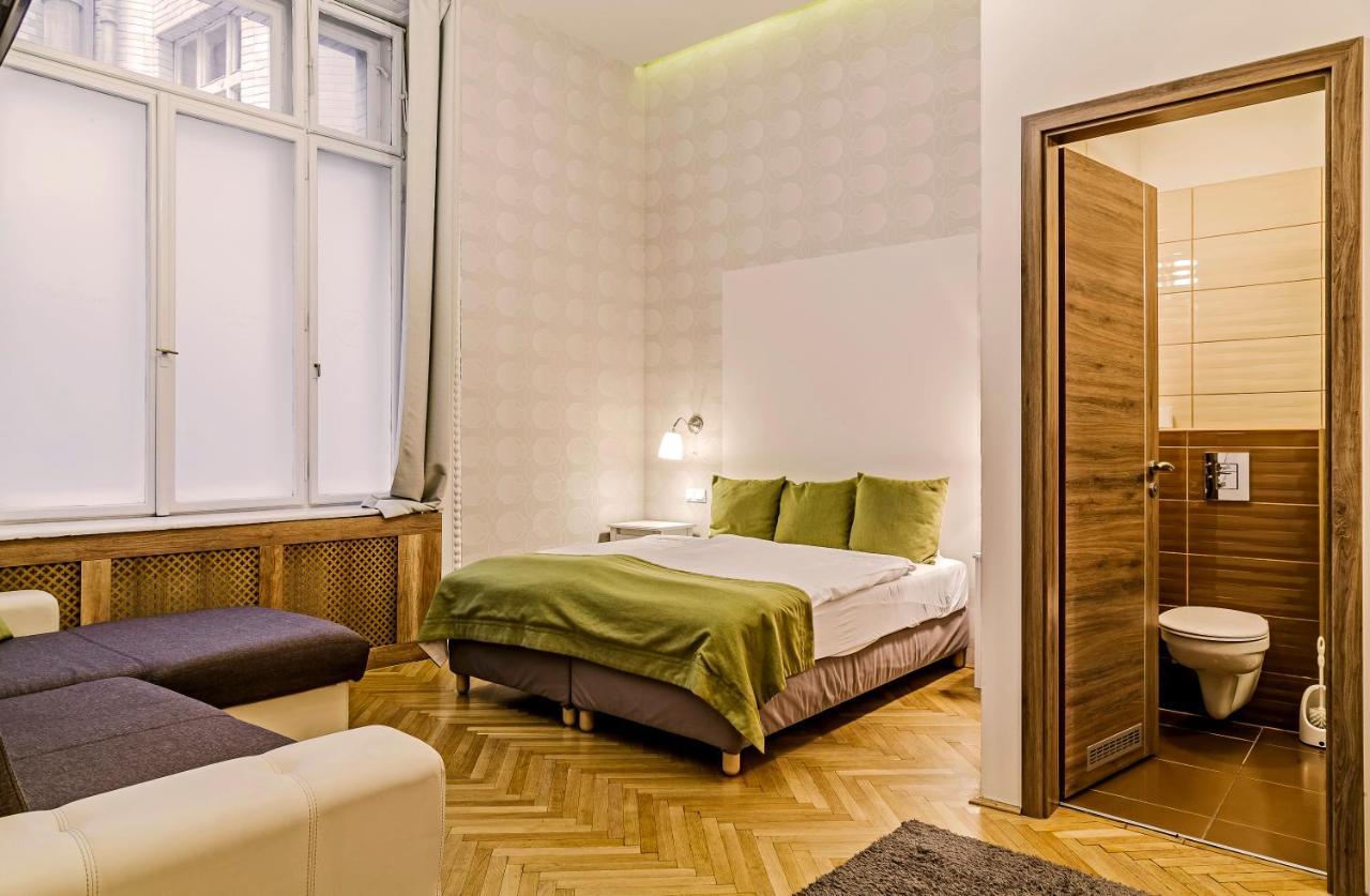 The Cream Bed & Breakfast Budapest Bagian luar foto