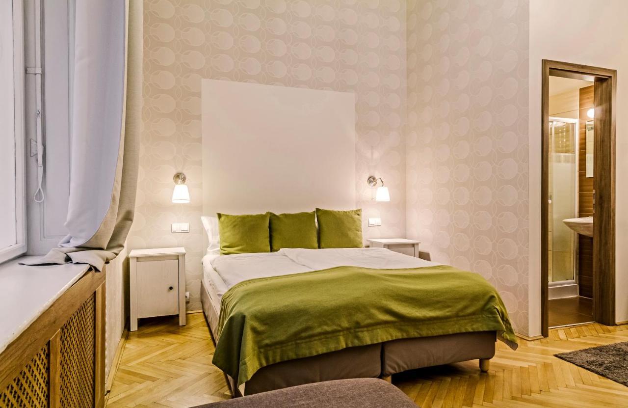 The Cream Bed & Breakfast Budapest Bagian luar foto